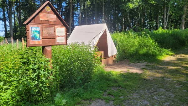  Nau�n� stezka: S Jest��bem a hochy od Bob�� �eky do Slune�n